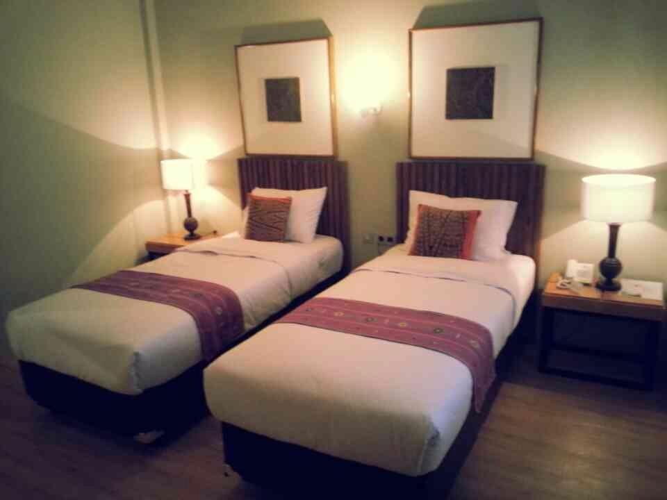 Cantya Hotel Yogyakarta Exterior photo