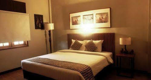 Cantya Hotel Yogyakarta Exterior photo